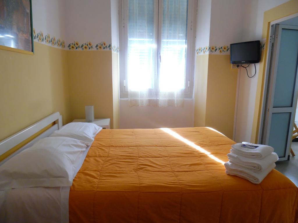 Hotel Bel Sito Генуа Екстериор снимка