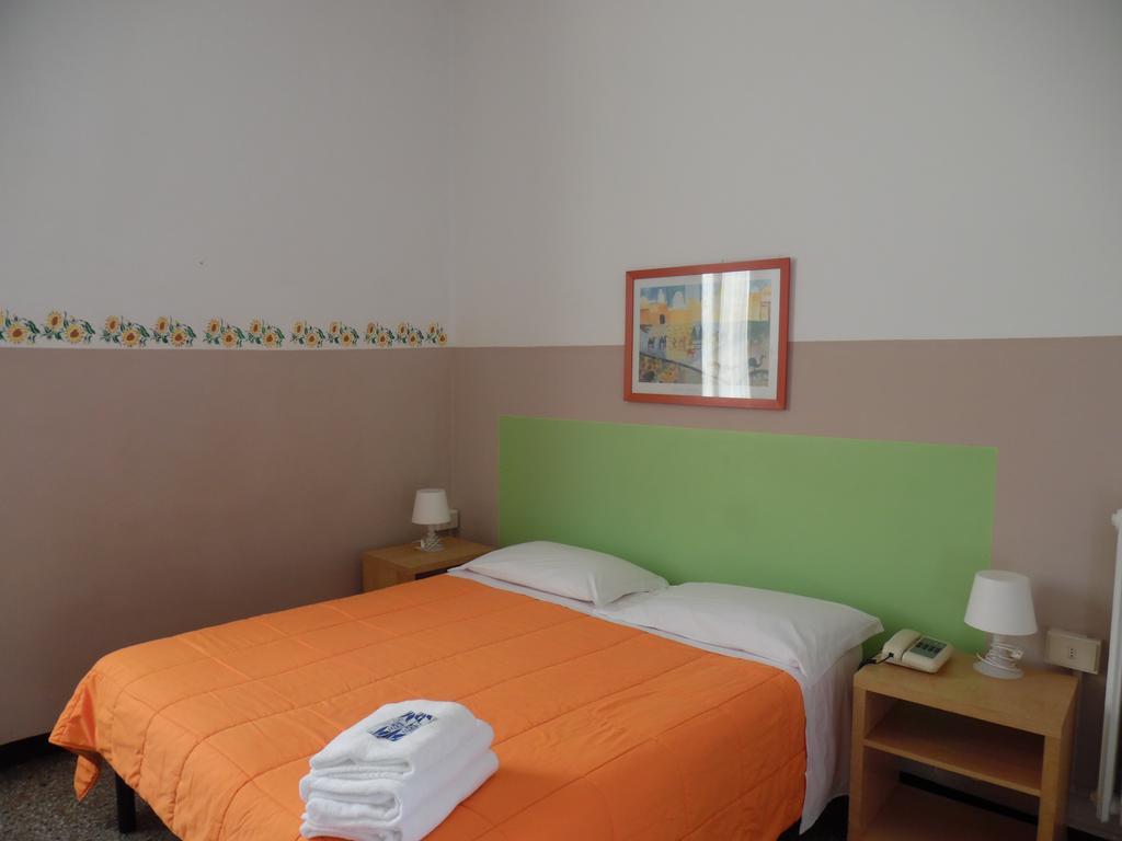 Hotel Bel Sito Генуа Екстериор снимка