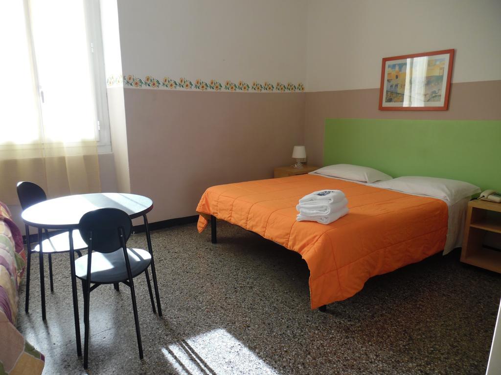 Hotel Bel Sito Генуа Екстериор снимка